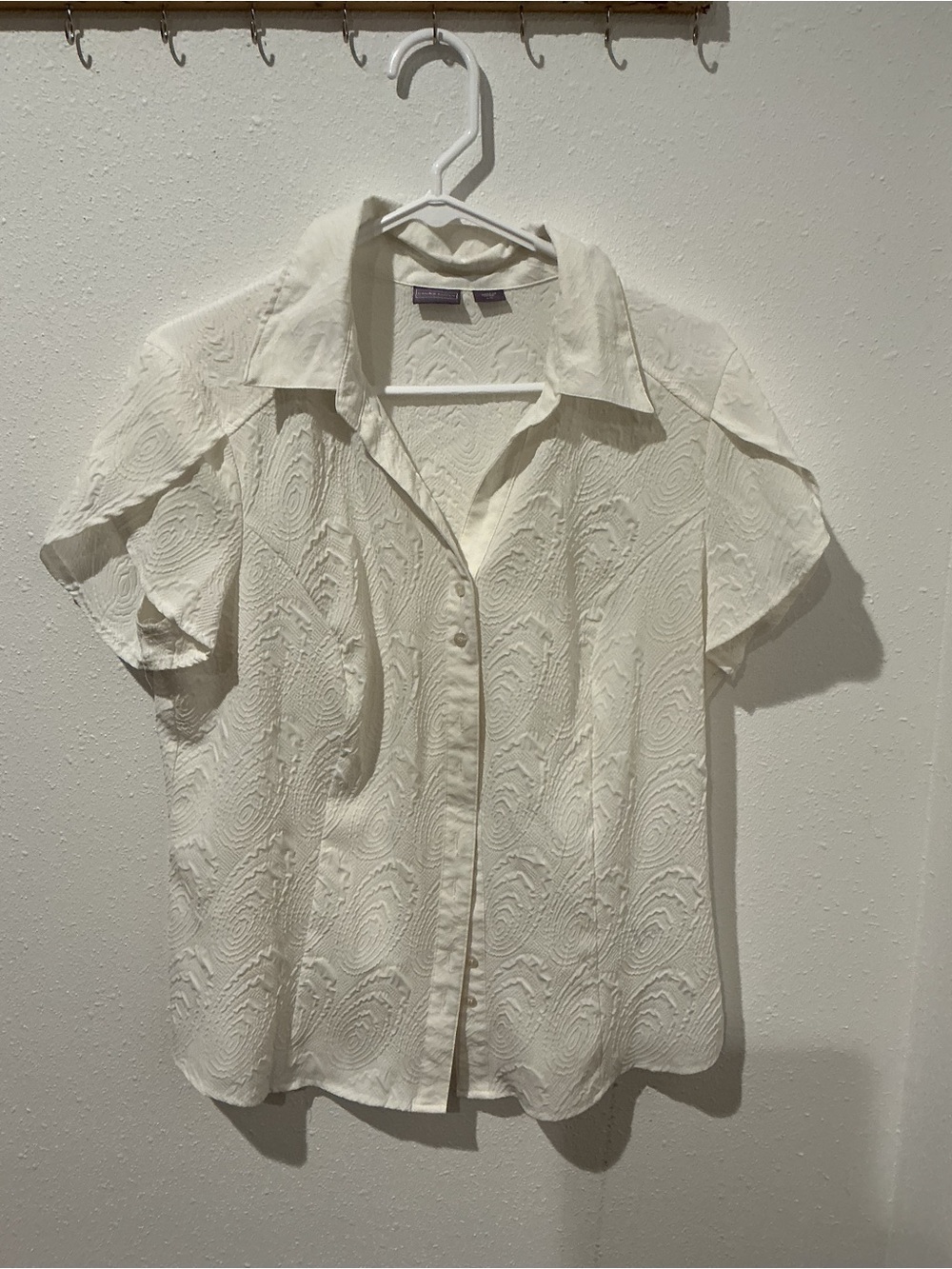 Laura Scott Cream Short-Sleeve Button Down Shirt